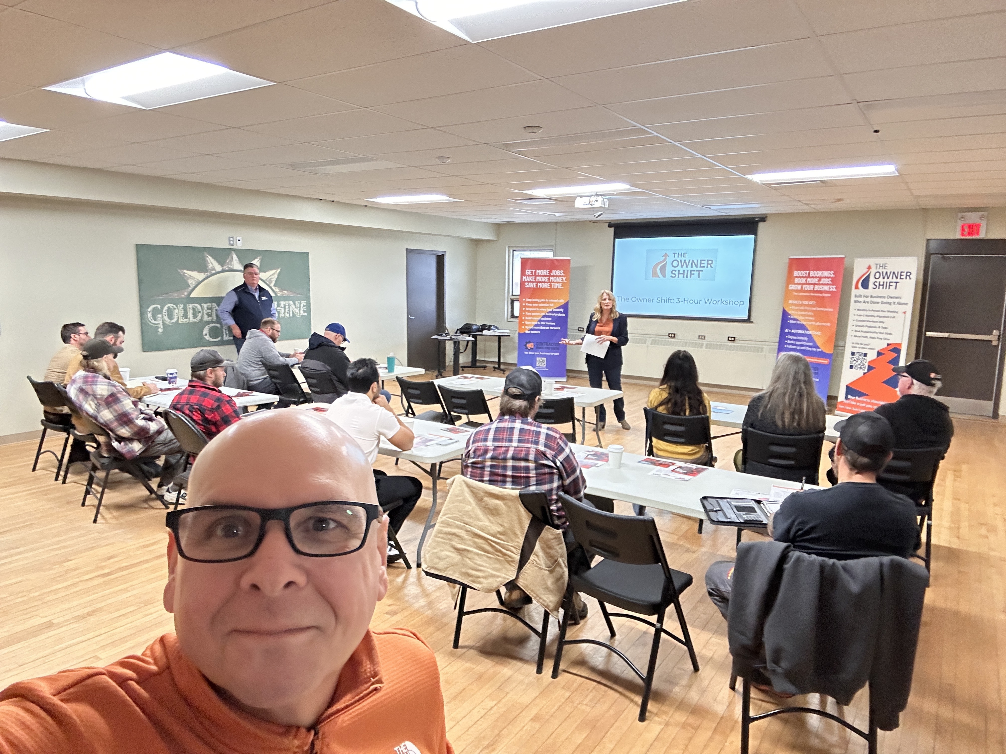 Paul Meyers speaking to a room of contractors at a training event